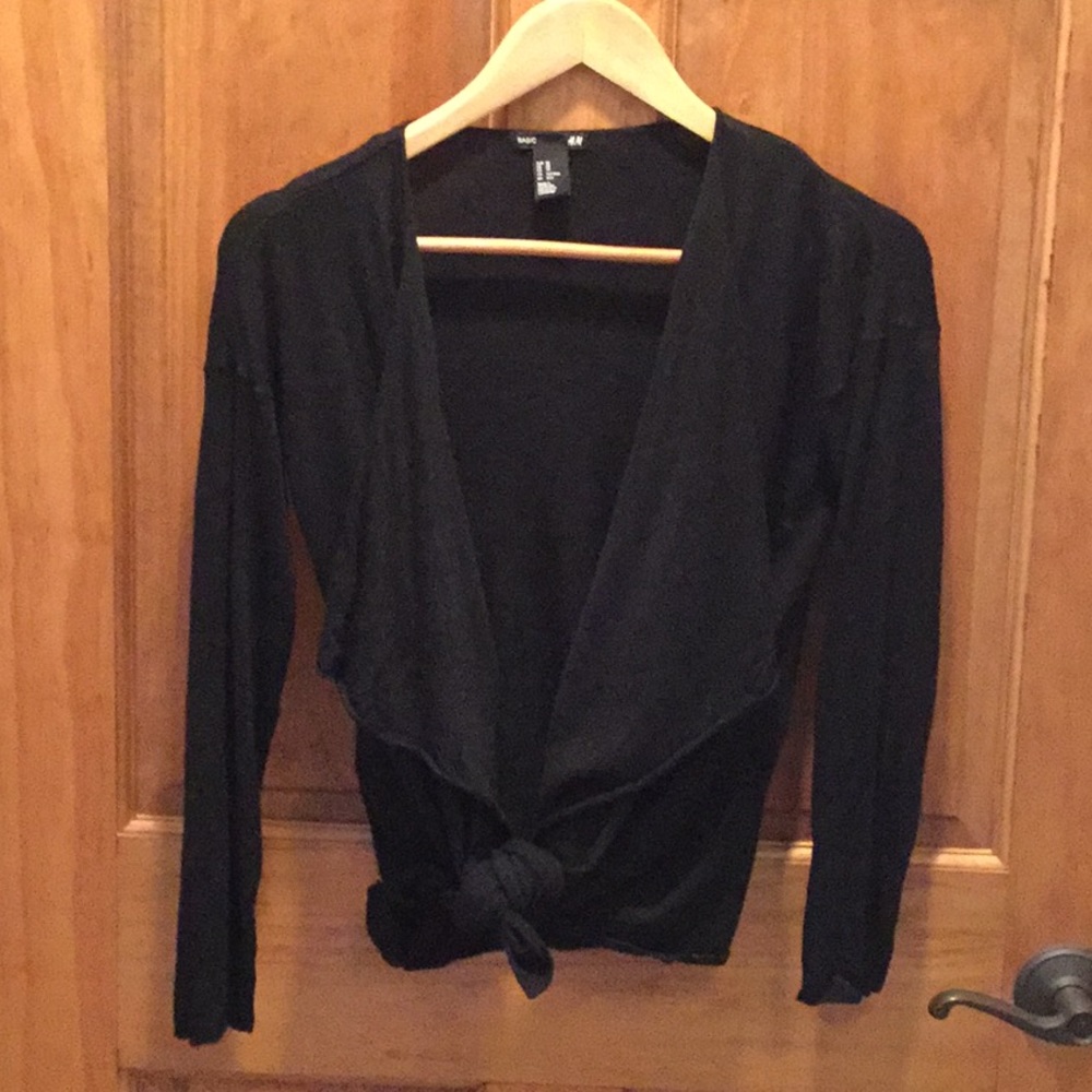 Easy throw over sweater by H&M size XS